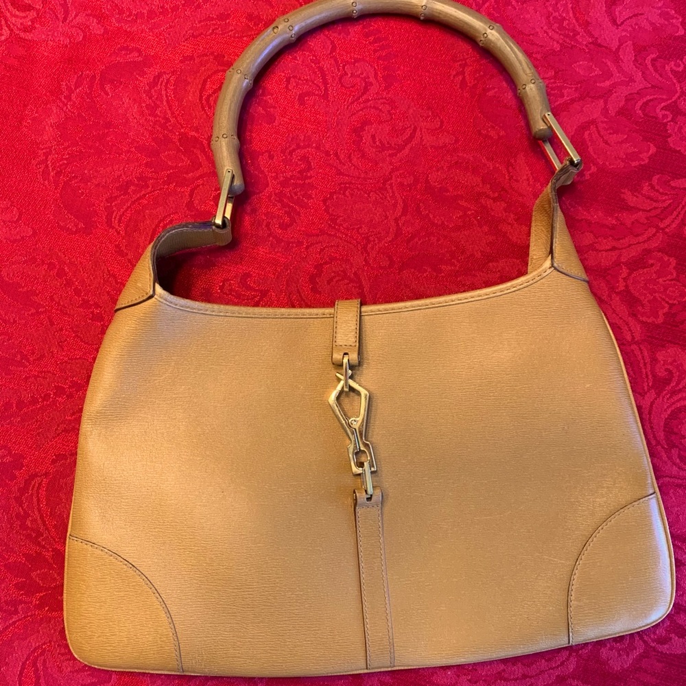 Gucci camel lobster clasp bag
